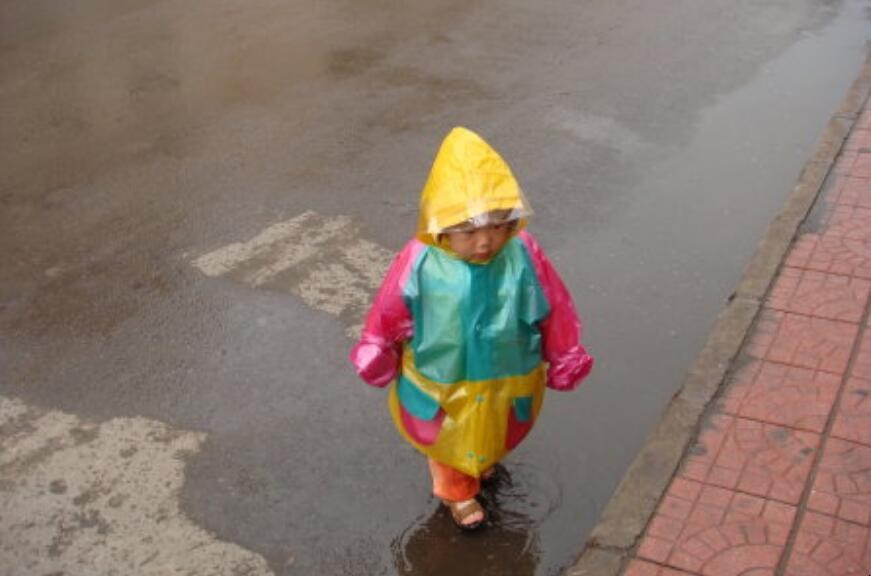 小雨衣是什么意思，小雨衣是什么意思内涵