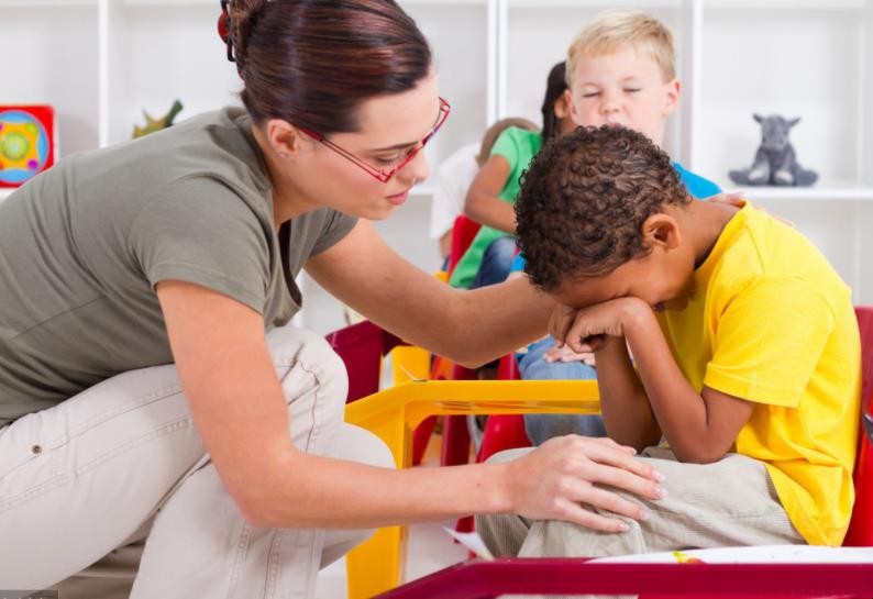 幼儿园保育员岗位职责是什么，幼儿园保育员岗位职责