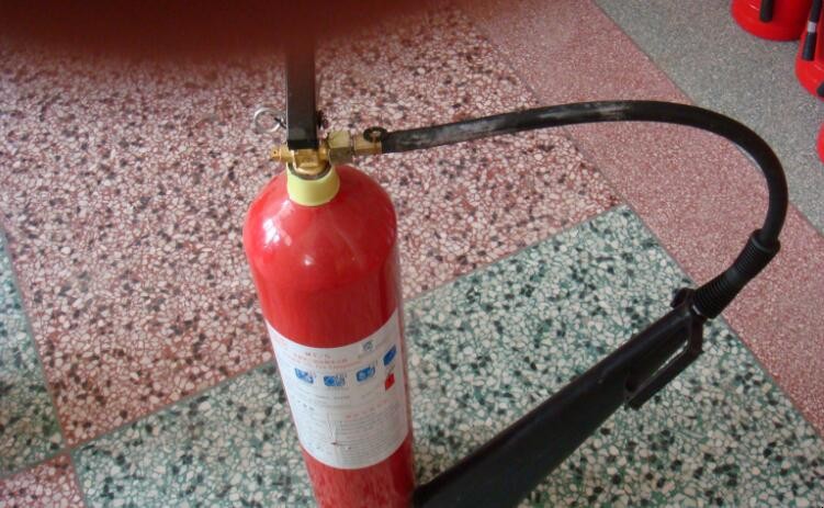 泡沫灭火器不能用于扑救什么火灾，泡沫灭火器不能用于扑灭哪种火灾