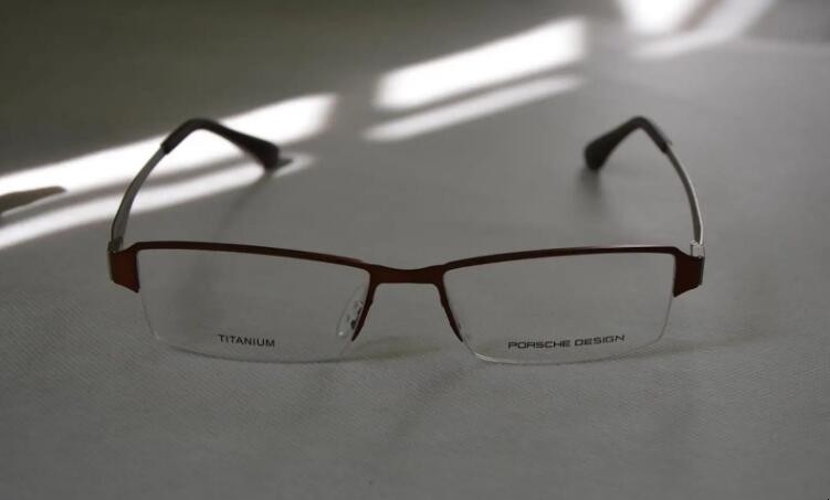 板材眼镜架的优缺点是什么，板材眼镜架哪种最好