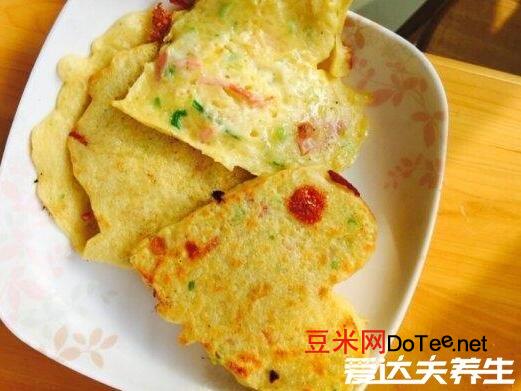 早餐食谱简单快速做法，中式鸡蛋饼西式三明治美味又健康(附制作方法)