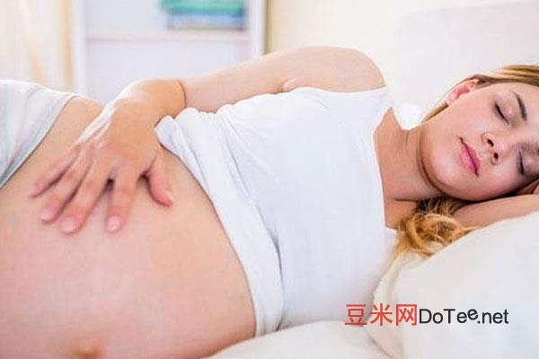 孕晚期躺着睡对胎儿有什么影响