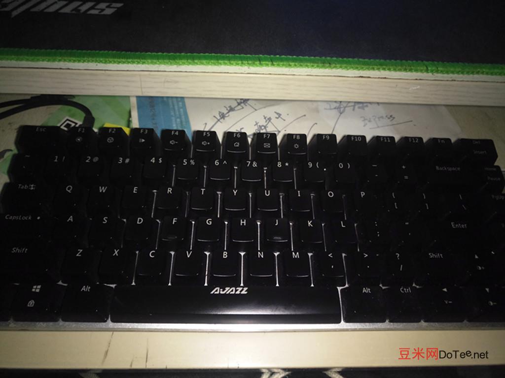 机械键盘灯光怎么调怎么切换，机械键盘灯光怎么调