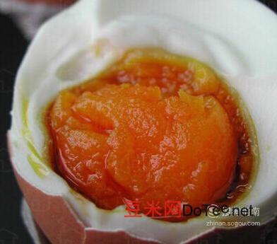 咸鸡蛋的腌制方法出油蛋的做法，咸鸡蛋的腌制方法