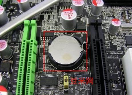 电脑主板电池如何拆卸，台式电脑主板电池如何拆卸及安装