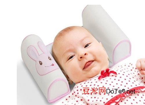 如何给宝宝选择枕头和睡袋，如何给宝宝选择枕头