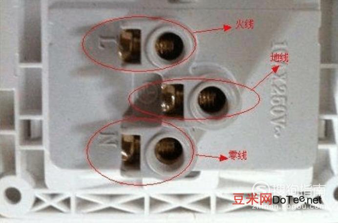 三孔插座怎么接电线，三孔插座怎么接