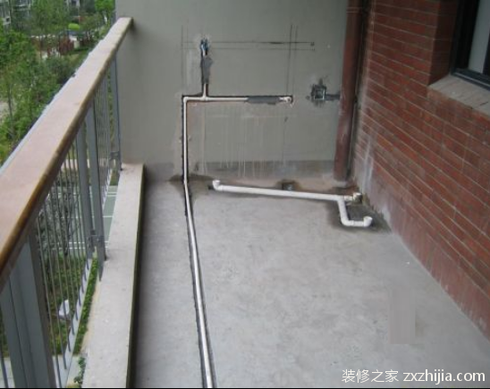 阳台排水如何设计？阳台排水坡度多少合适？