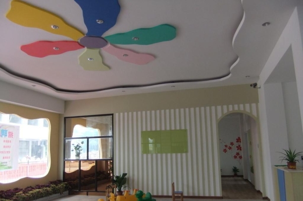 幼儿园大厅装修