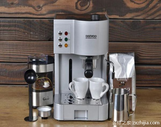 蒸汽咖啡机原理是什么？如何使用蒸汽咖啡机？