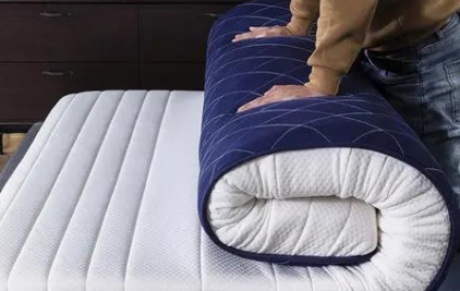 老年人睡乳胶床垫几公分的合适(老年人睡乳胶床垫多少厘米厚合适)