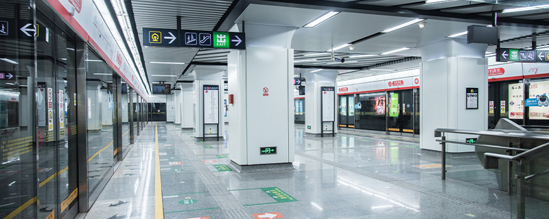 深圳出地铁就是海是哪个地铁站(深圳哪个地铁站出来就是海)