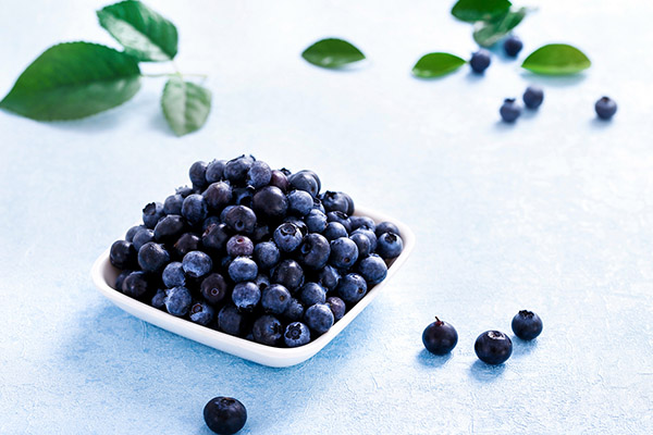 蓝莓的营养价值及功效与作用？蓝莓的营养价值及功效与作用禁忌