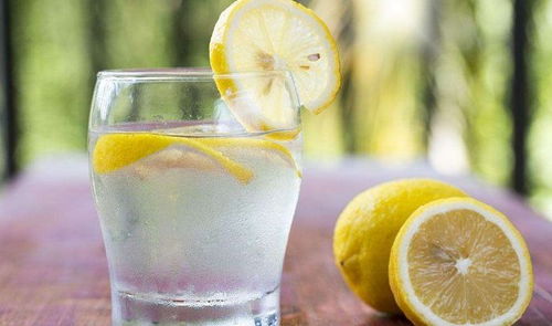 喝柠檬水有什么好处？长期喝柠檬水有什么好处和副作用