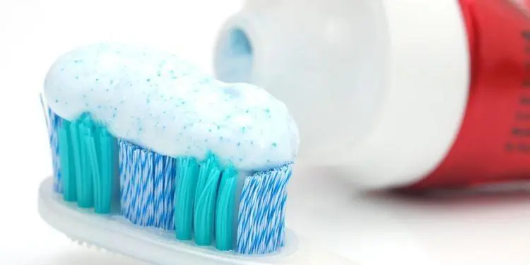 牙膏加一物可快速祛斑？牙膏加一物可快速祛斑一天几次