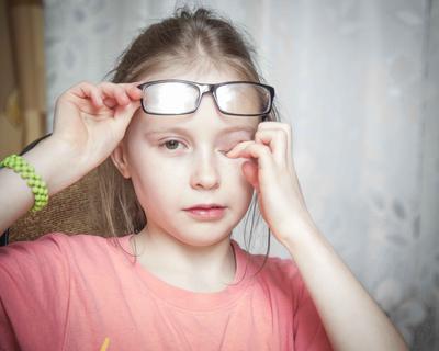 近视眼怎么恢复视力？近视眼怎么恢复视力自然恢复